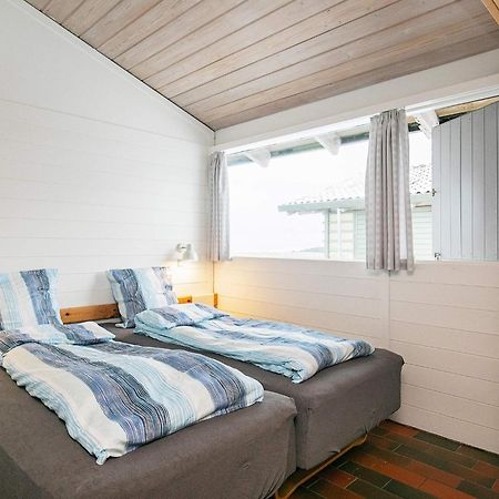 6 Person Holiday Home On A Holiday Park In הנסטהולם מראה חיצוני תמונה